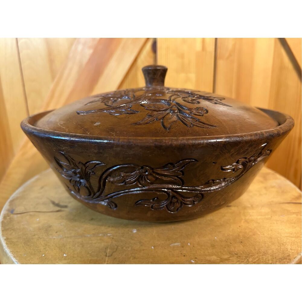 Vintage wood carved bowl with lid floral (7701)